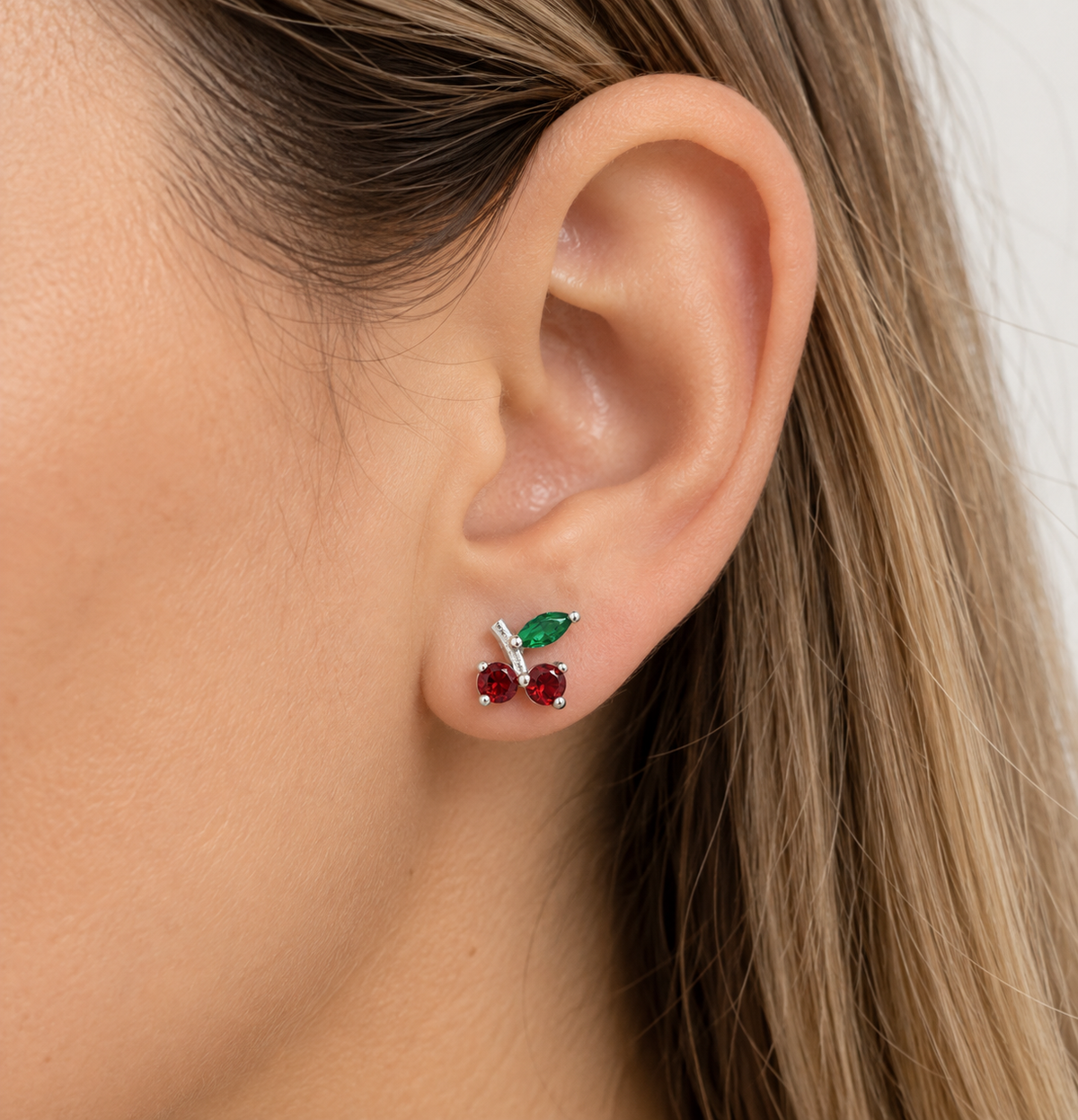 Aros Cerezas en Plata 925