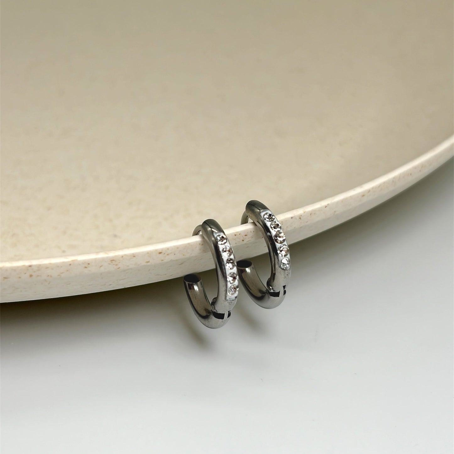 Aros argolla con strass en acero 12mm