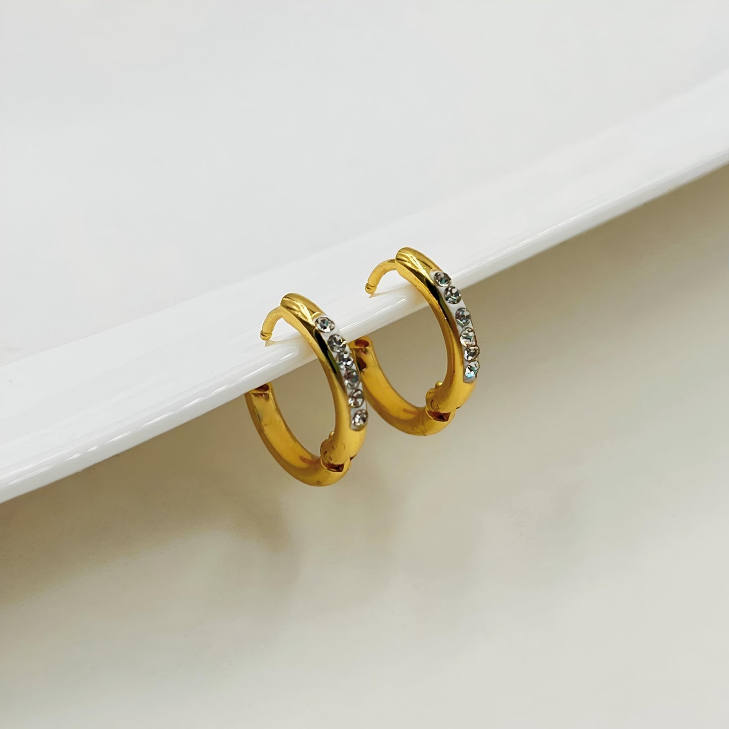 Aros de argolla acero dorado con strass