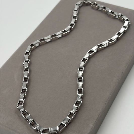 Collar Masculino Acero Quirúrgico Diseño Rectangular Moderno