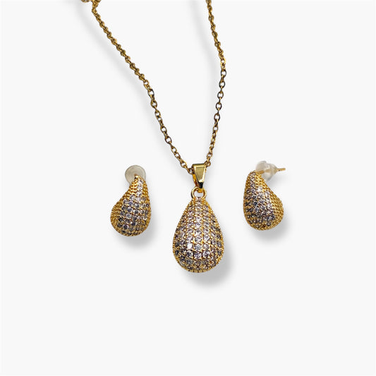 Cadena y dije con aros en acero dorado