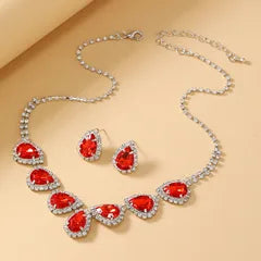 Collar y aros bijou con strass
