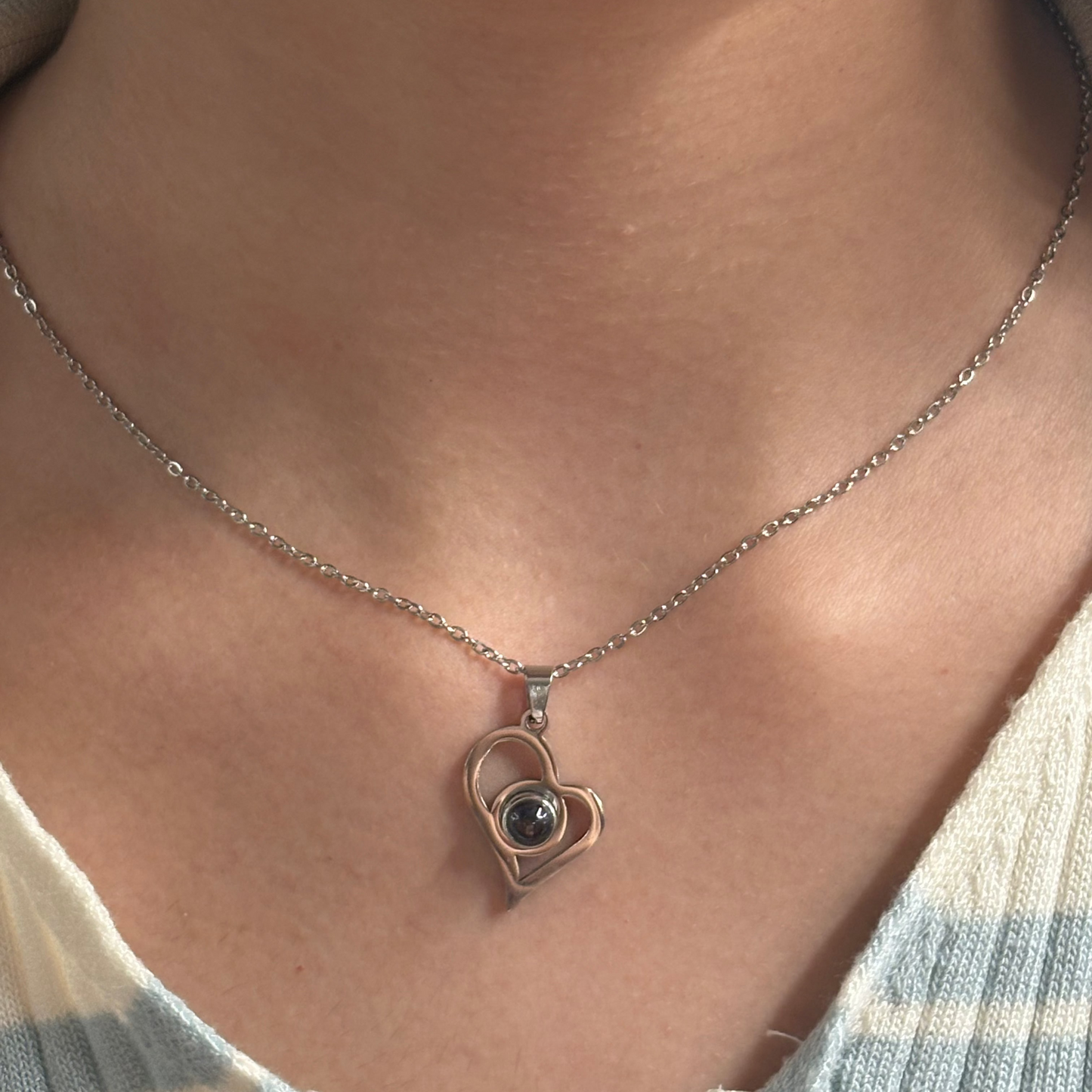 Cadena y dije corazón TE AMO en 100 idiomas