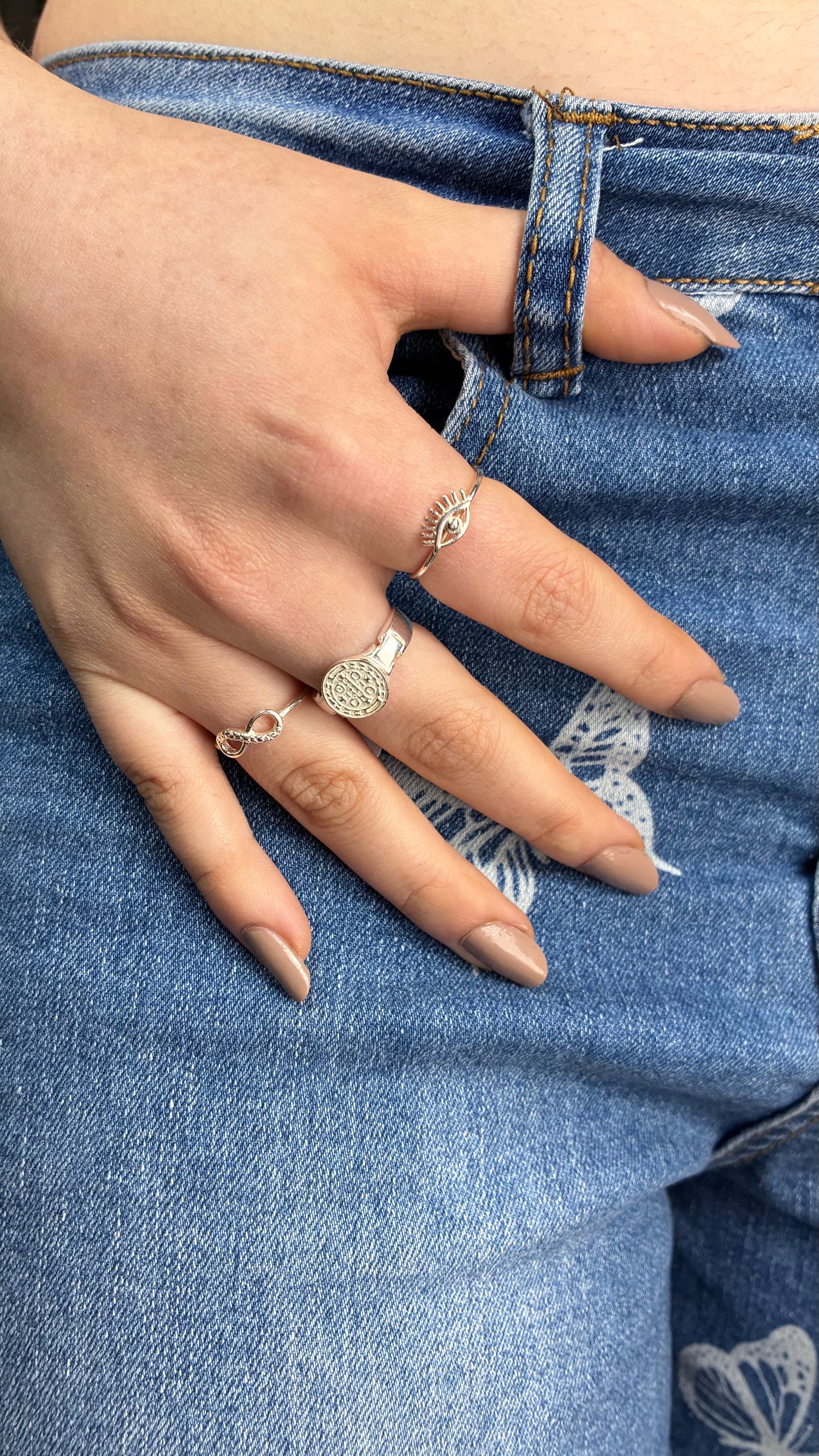 Anillos lisos – Simplicidad y estilo en cada diseño