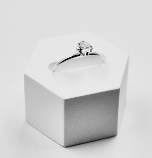 Anillo para promesa con piedra