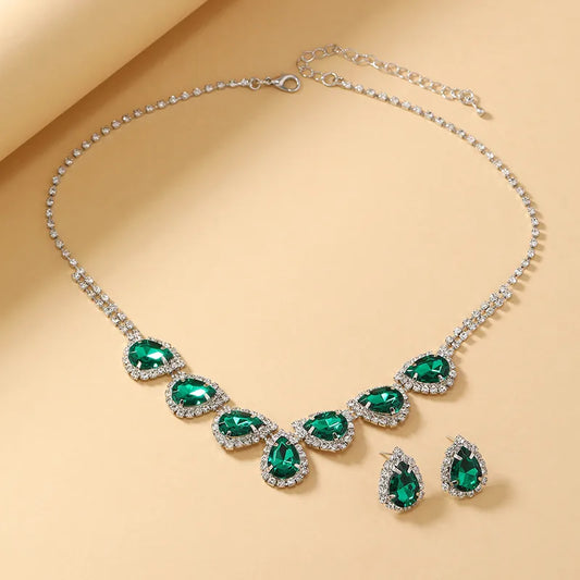 Collar y aros bijou con strass