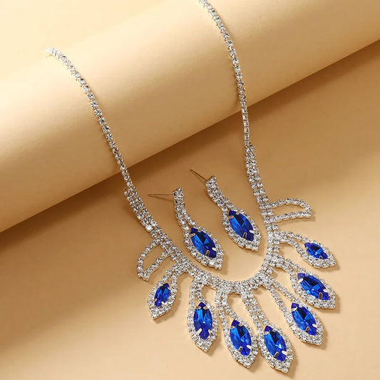 Conjunto gargantilla y aros con strass