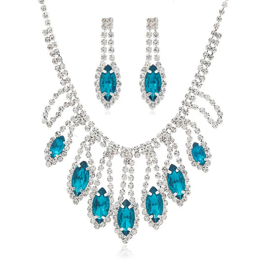 Conjunto gargantilla y aros con strass