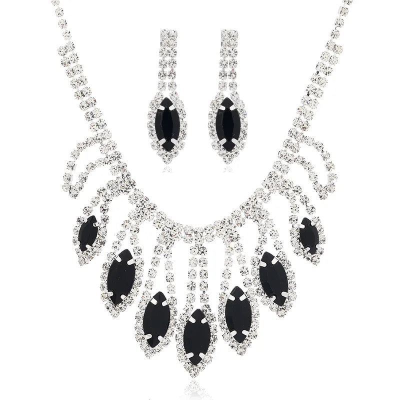Conjunto gargantilla y aros con strass