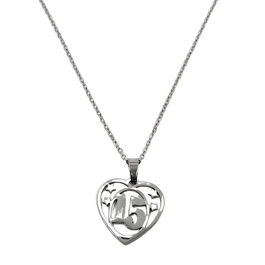 Conjunto medalla de 15 en forma de corazón con estrellas