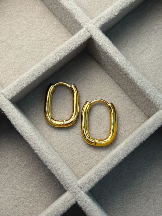 Aros Huggies  en Acero Dorado